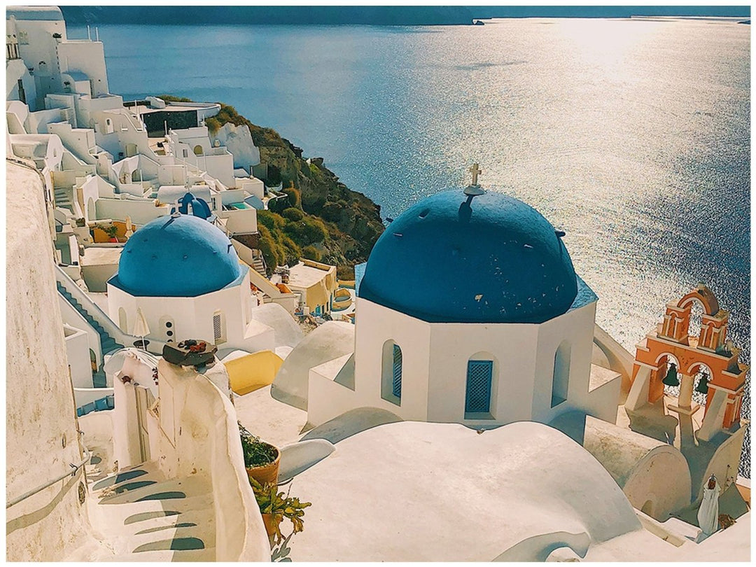 ESCAPE YOUR WORLD | A dream destination: Santorini