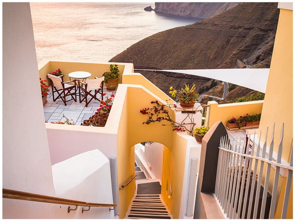 ESCAPE YOUR WORLD | The best things to do in Fira, Santorini
